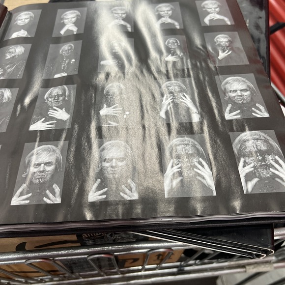 H.R. GIGER'S FILM DESIGN Hardcover Book - Ridley Scott - Alien - Necronomicon I - Picture 3 of 14